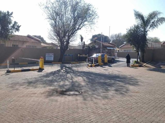 Townhouse for sale in Alberton, Meyersdal