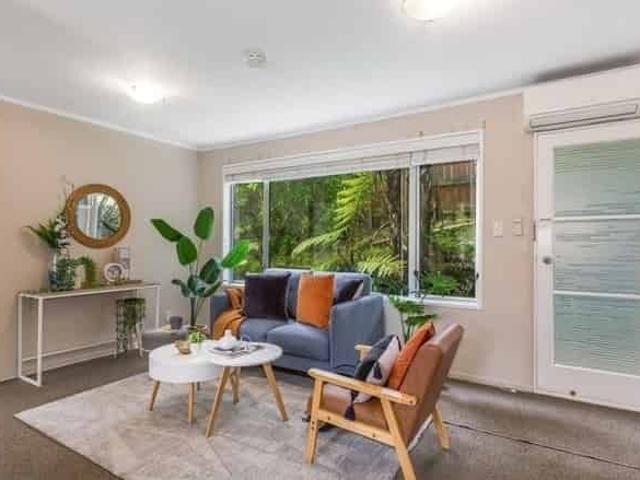 Townhouse for rent in Greenacres, Wellington City