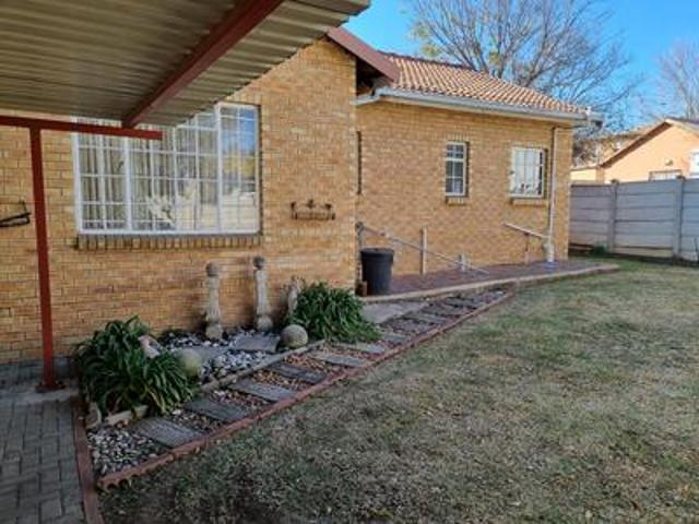 Townhouse for sale in Gert Sibande, Mpumalanga