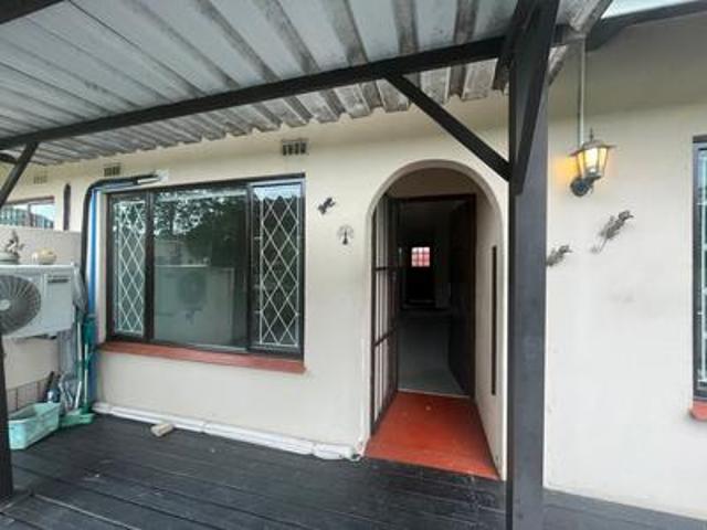 Townhouse for sale in Pinetown, Kwazulu-natal