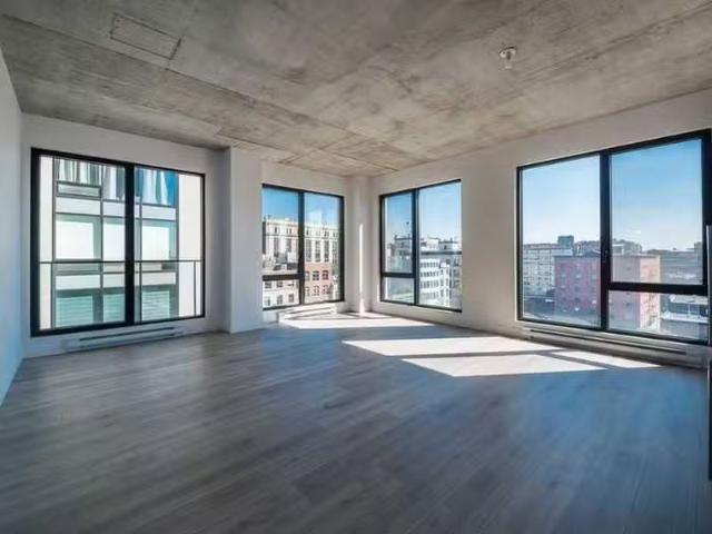 Condo for rent in St. Leonard's, Quebec