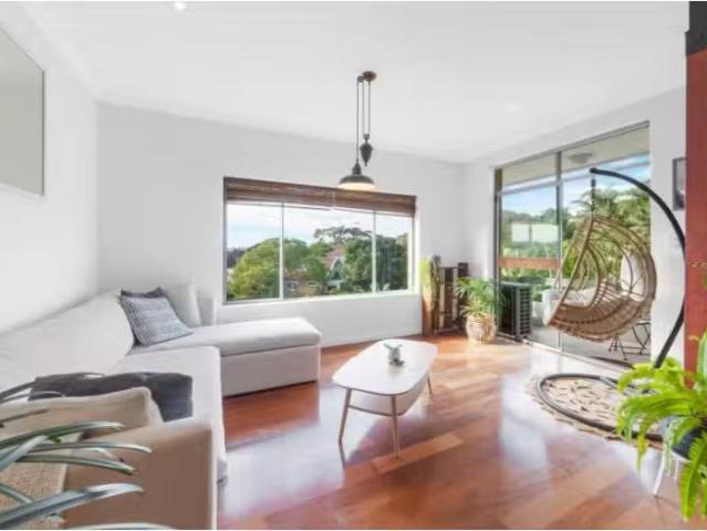 House for rent in Six Ways, Sydney
