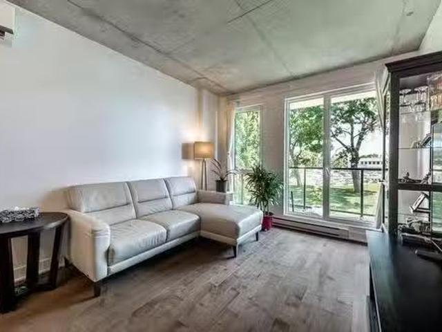 Apartment for rent in Dorval, Quebec