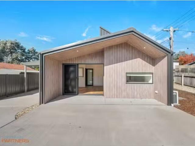 House for rent in Curtin, District of Woden Valley