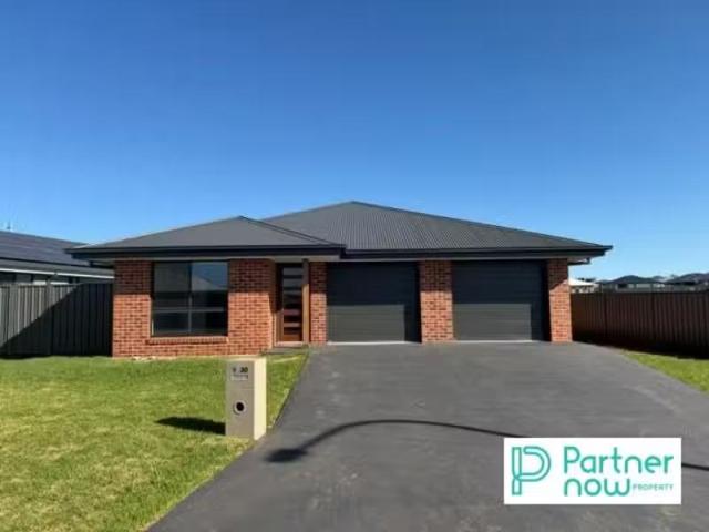 Condo for rent in Piallamore, New South Wales