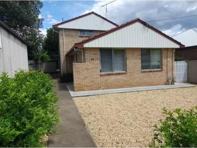 Condo for rent in Piallamore, New South Wales