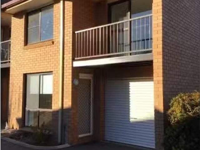 Apartment for rent in Piallamore, New South Wales
