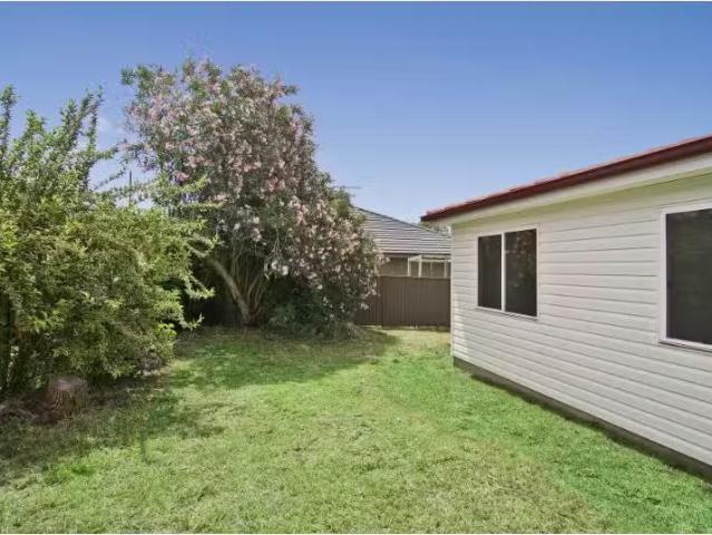 House for rent in Ingleburn, Sydney
