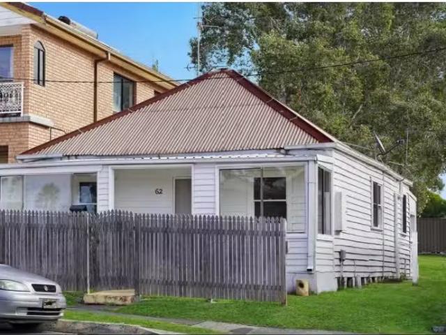 House for rent in Wollongong West, New South Wales