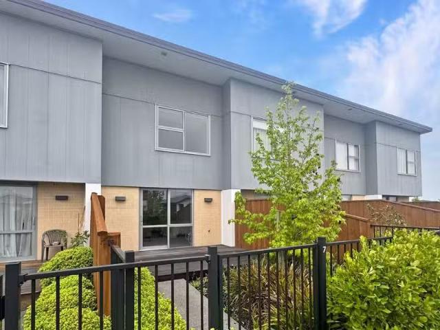 House for rent in Chaslands, Canterbury