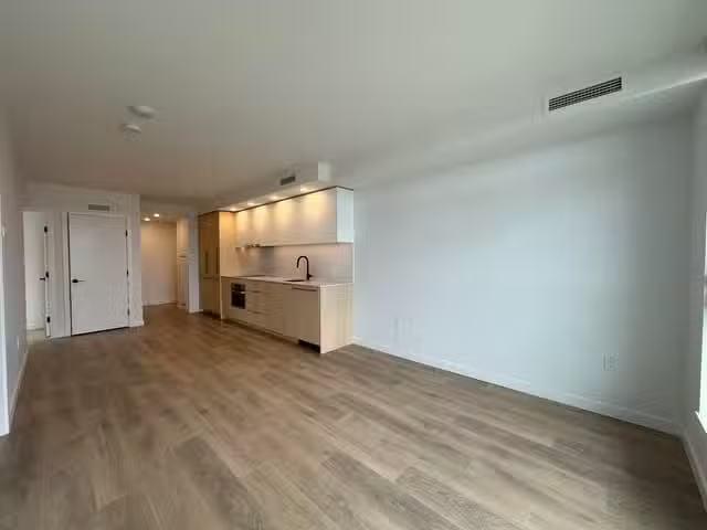 Apartment for rent in Surrey, British Columbia