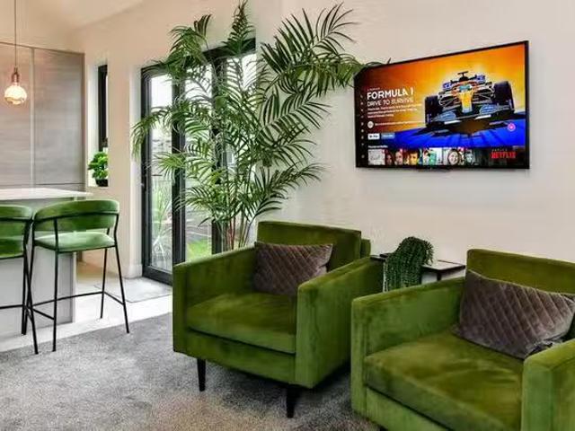 Apartment for rent in Falcon Lodge, Wales