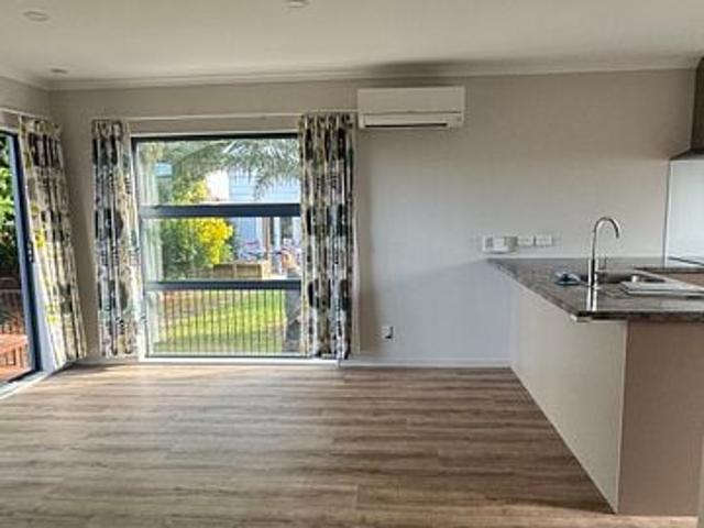 House for rent in Manurewa, Oroua County