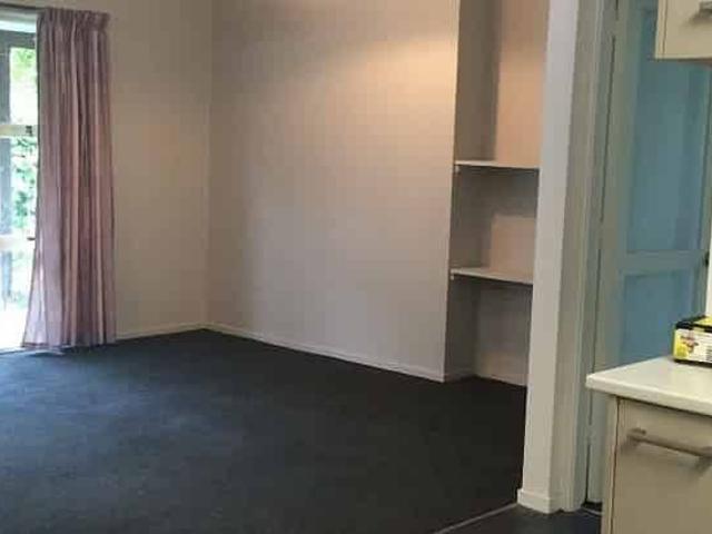 Townhouse for rent in Burnside, Canterbury