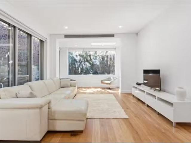 Condo for rent in Sydney, New South Wales