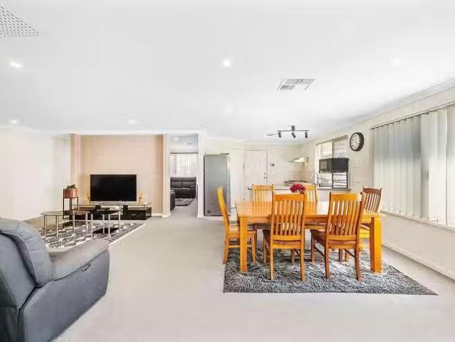 House for rent in Wattle Grove, Western Australia