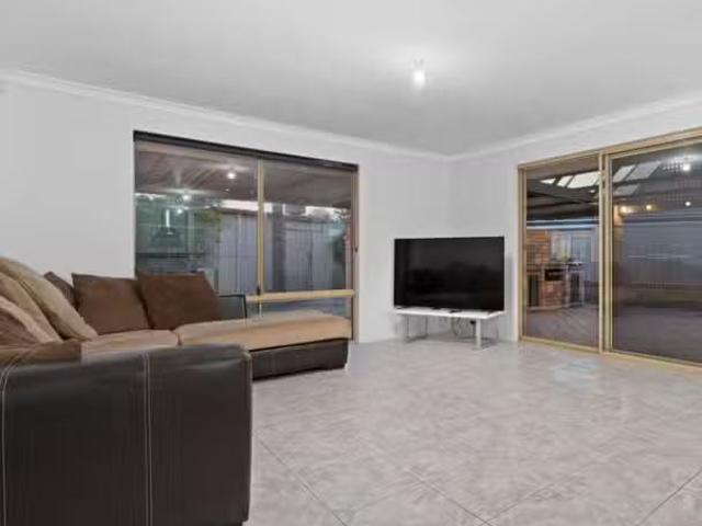 House for rent in Canning Vale, Western Australia