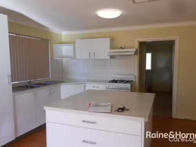 House for rent in Shoalwater, Western Australia