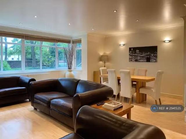 House for rent in Calderstones