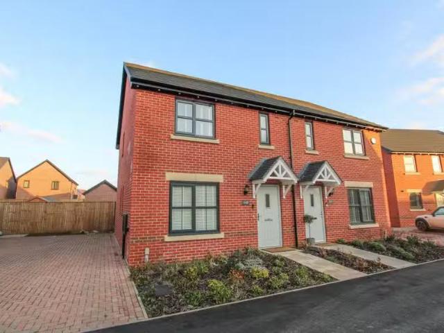 House for rent in Edenthorpe, South Yorkshire
