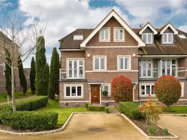House for rent in Lower Green Esher, Blackhills