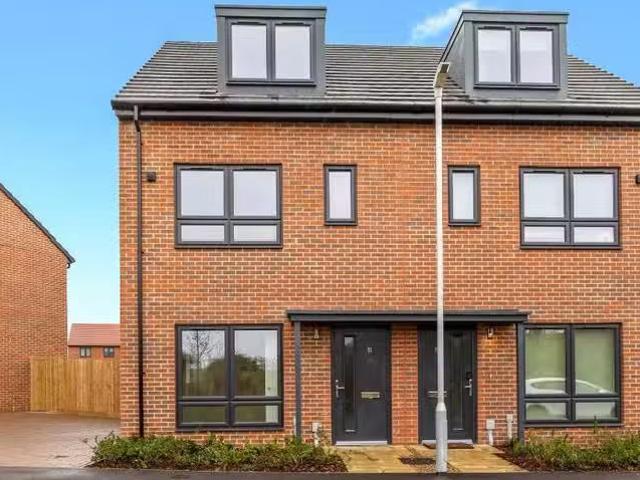 House for rent in Monks Orchard, Kent