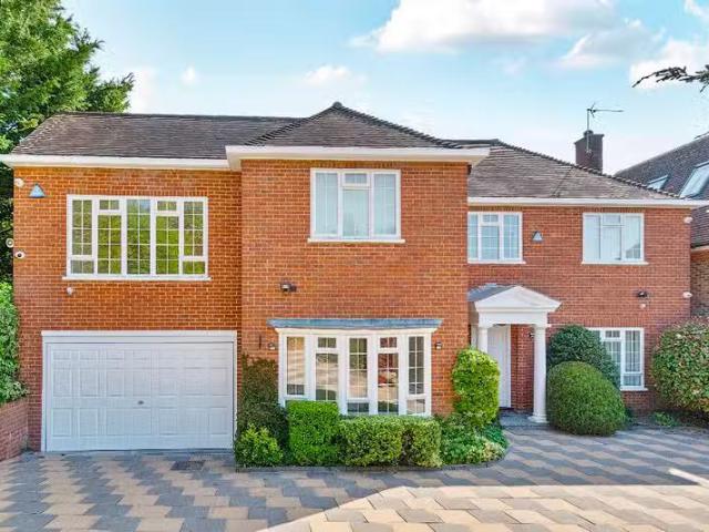 House for rent in Hadley Wood, Greater London