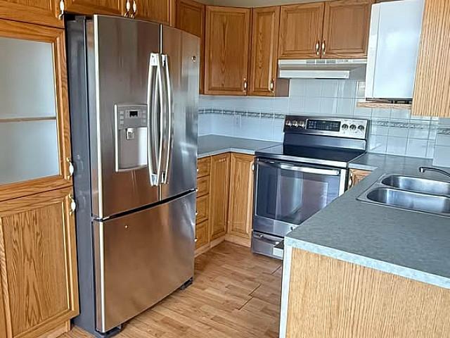 Duplex for rent in Wedgewood, Alberta