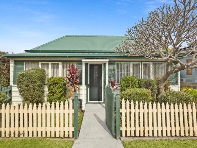 House for rent in Mount Keira, Wollongong City Council