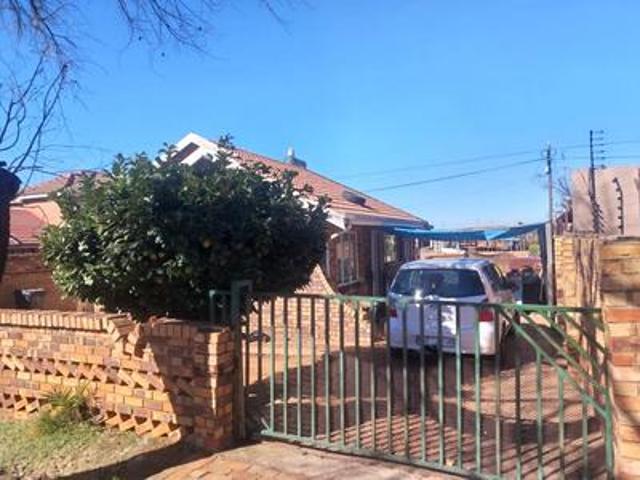House for sale in Vosloorus, Gauteng