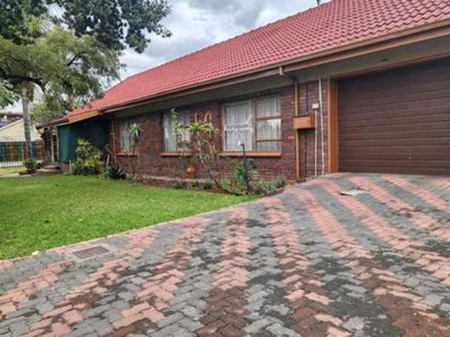 House for sale in Waterkloof, Gauteng