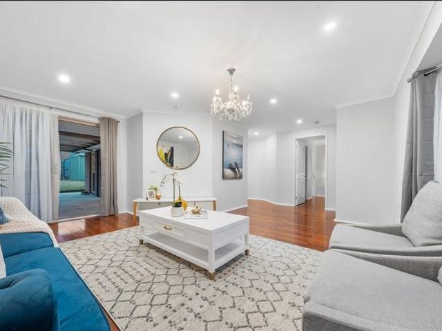House for rent in Cranbourne North, Melbourne