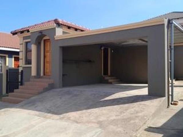 House for sale in Kagiso, Gauteng