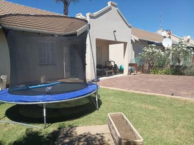 Townhouse for sale in Boksburg, City of Ekurhuleni Metropolitan Municipality