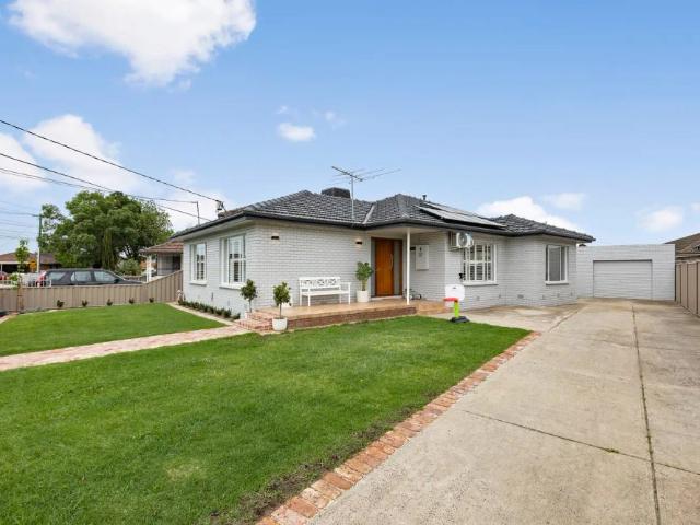 House for rent in Sunshine West, Victoria