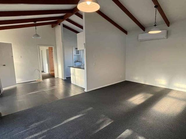 House for rent in Chaslands, Canterbury