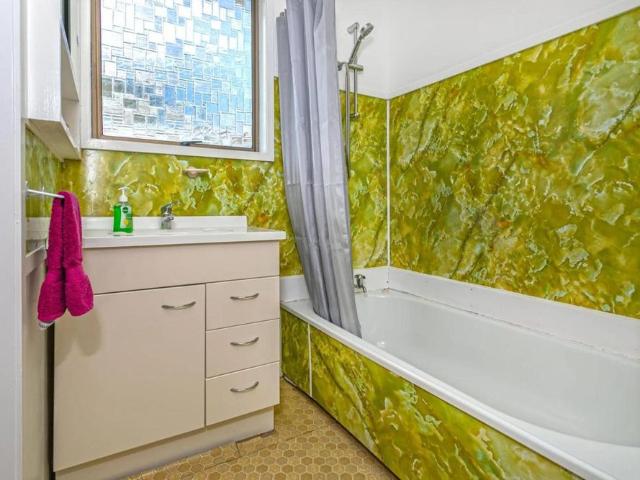 Room for rent in Whiritoa, Waikato