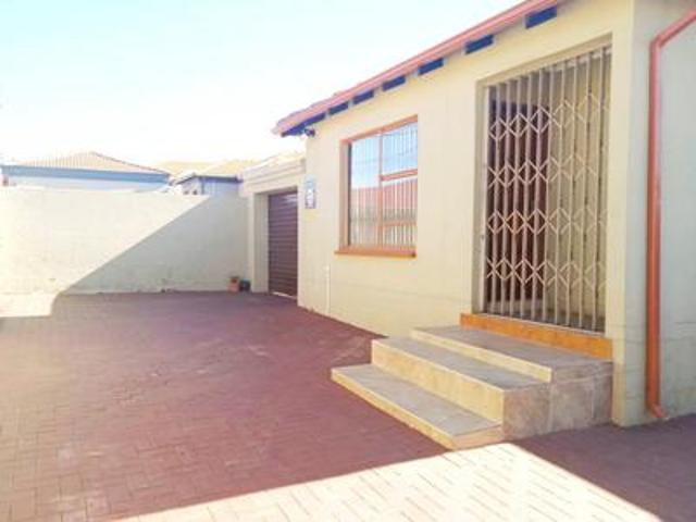 House for sale in Vosloorus, Gauteng