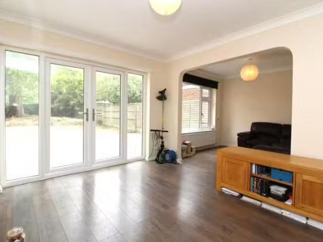 House for rent in Navestock Side, Essex