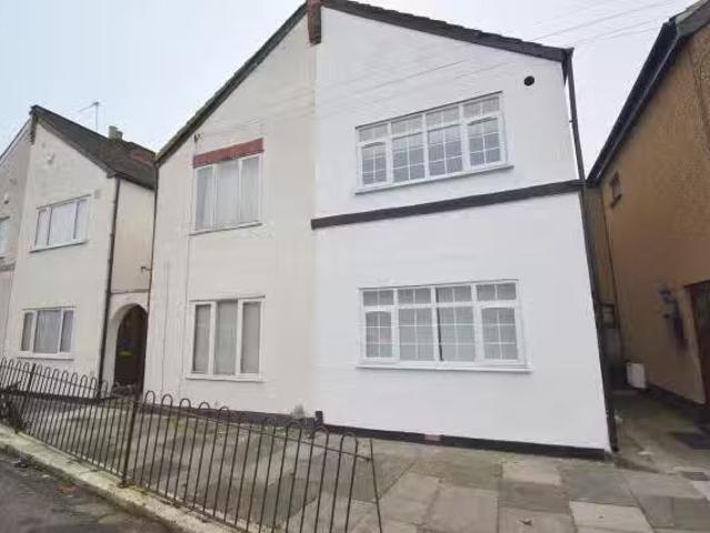 House for rent in Ponders End, Greater London