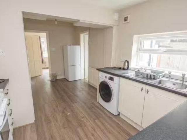 House for rent in Seven Kings, Greater London