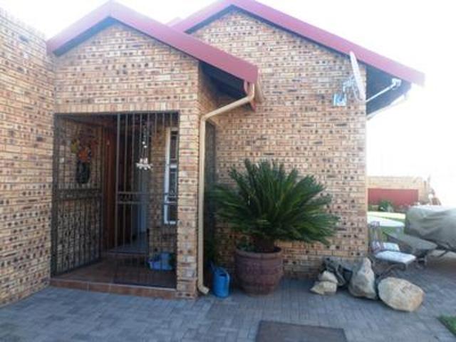 Townhouse for sale in Midvaal, Gauteng