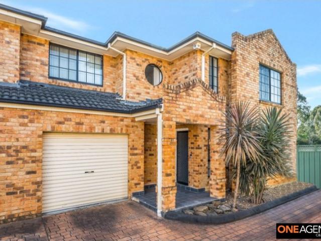 Townhouse for rent in Sydney, New South Wales