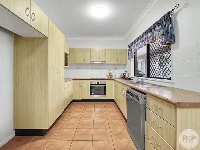 House for rent in Rasmussen, Queensland