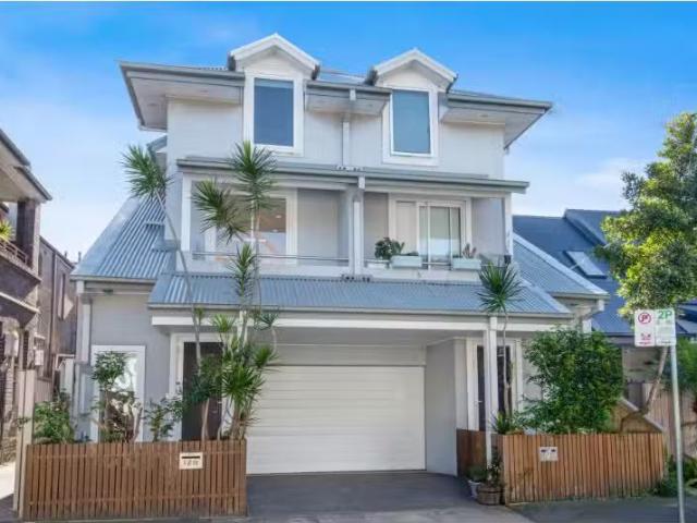 Condo for rent in Sydney, New South Wales
