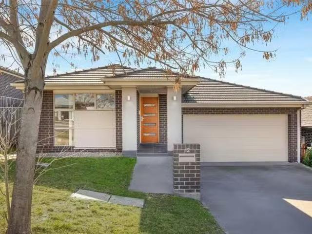 House for rent in Casey, Australian Capital Territory