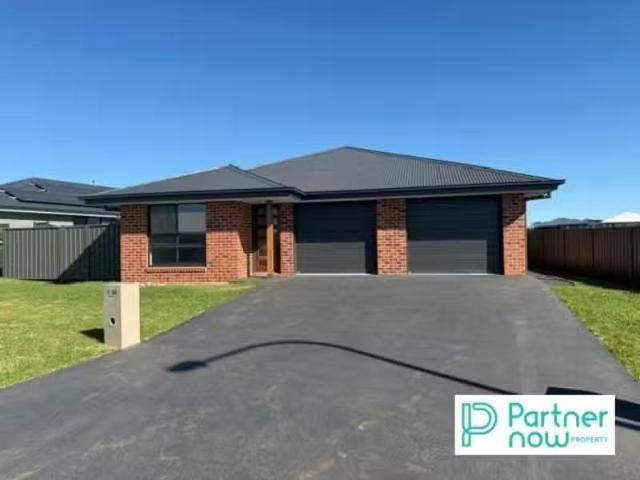 Condo for rent in Piallamore, New South Wales