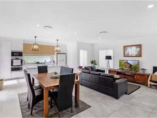 Condo for rent in The Entrance, New South Wales