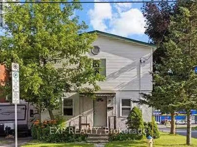 House for rent in Vanier, Ontario