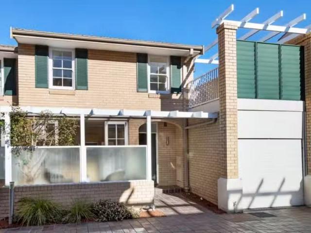 Condo for rent in Sydney, New South Wales